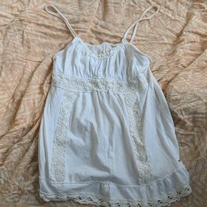 [Free w/ purchase] Hollister white lace trim top